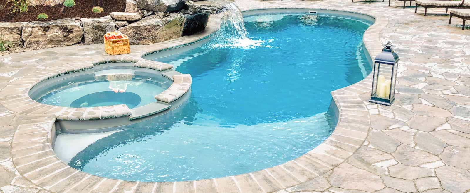 Swimming Pools in Edwardsville, Glen Carbon & Bethalto, IL Creekside