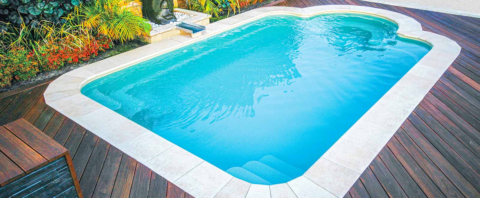 Swimming Pools in Edwardsville, Glen Carbon & Bethalto, IL Creekside