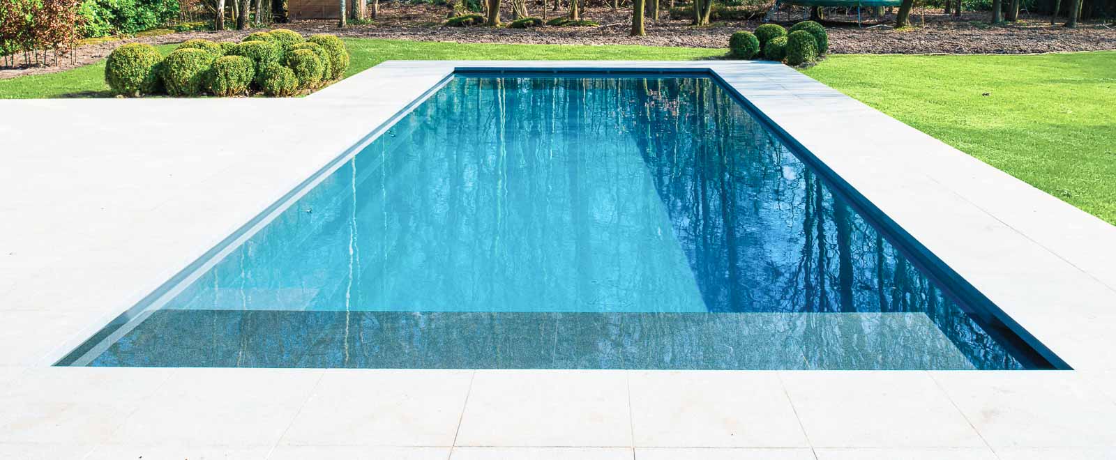 Swimming Pools in Edwardsville, Glen Carbon & Bethalto, IL Creekside