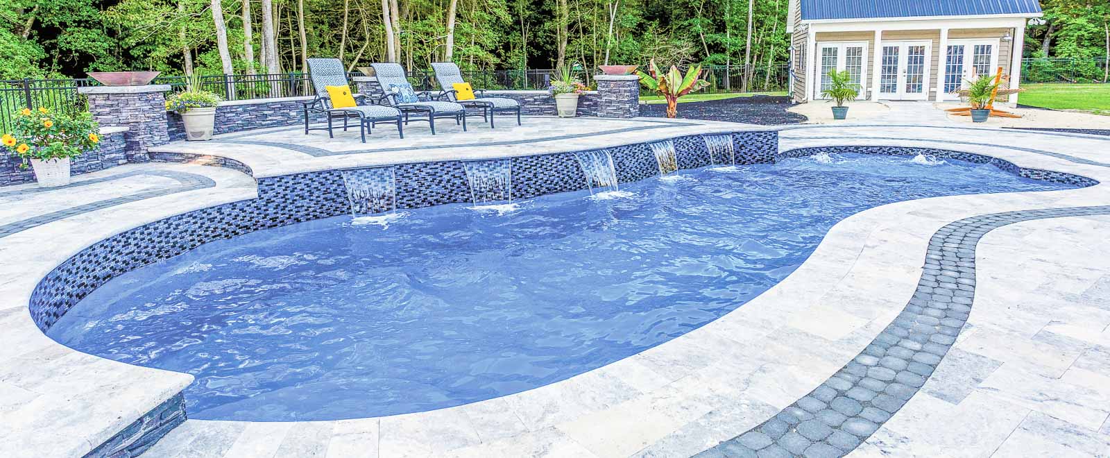 Swimming Pools in Edwardsville, Glen Carbon & Bethalto, IL Creekside