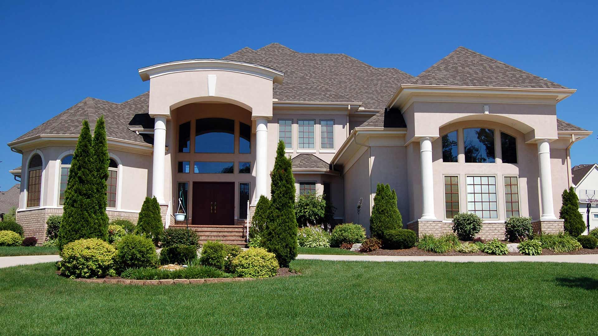 A Glen Carbon, IL home with landscaping and lawn care services.