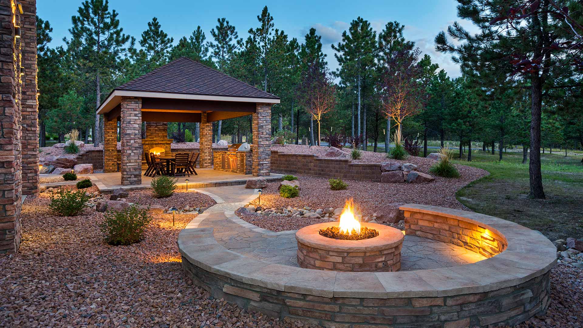Gas vs Wood-Burning Fire Pit: Pros & Cons