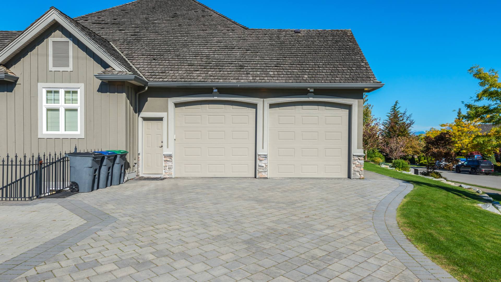 Stone pavers for driveway installed in Glen Carbon, IL.