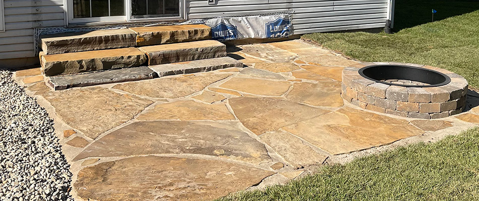 A patio installed with flagstone pavers in Worden, IL.